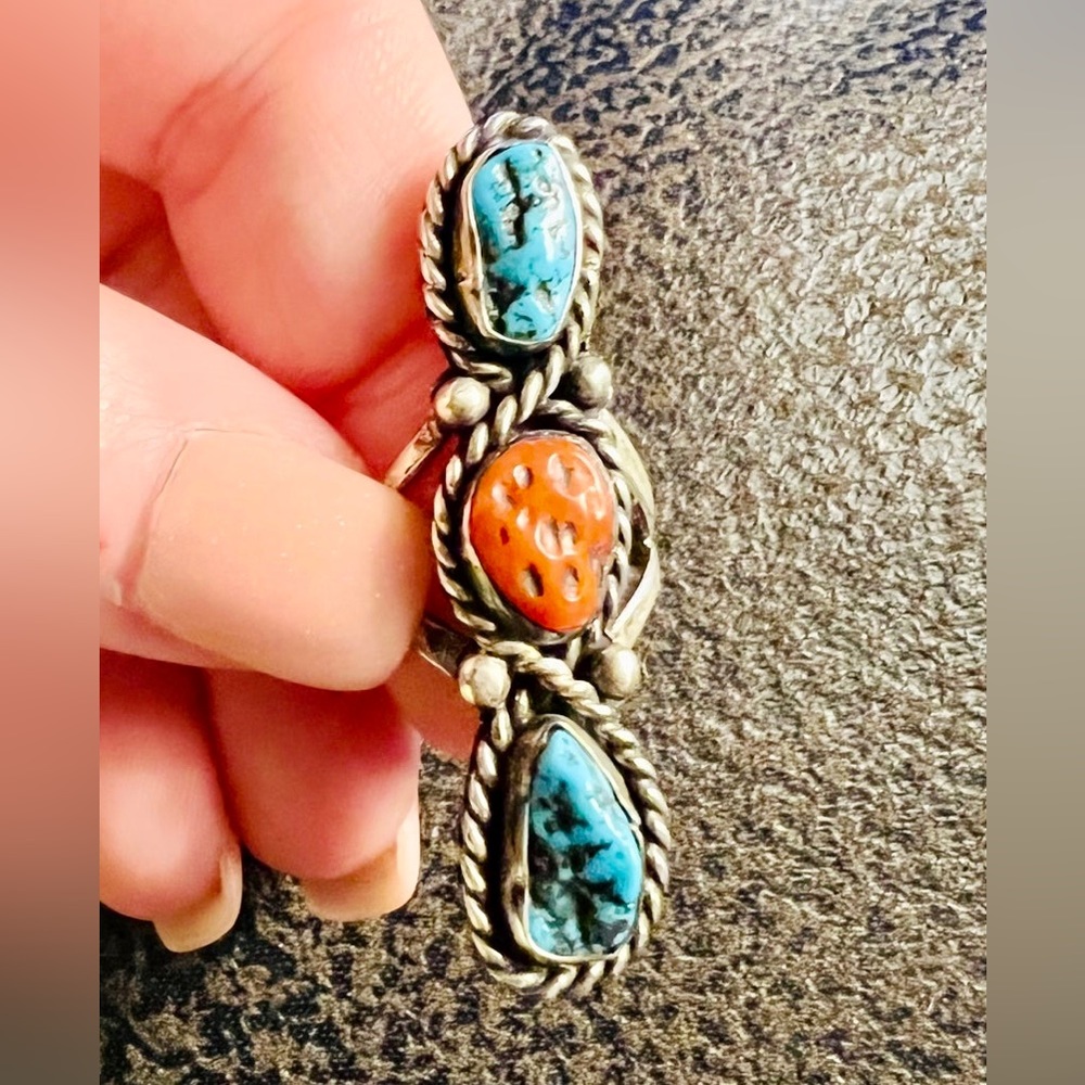 Beautiful Turquoise & Coral Ring
Size 6.5
